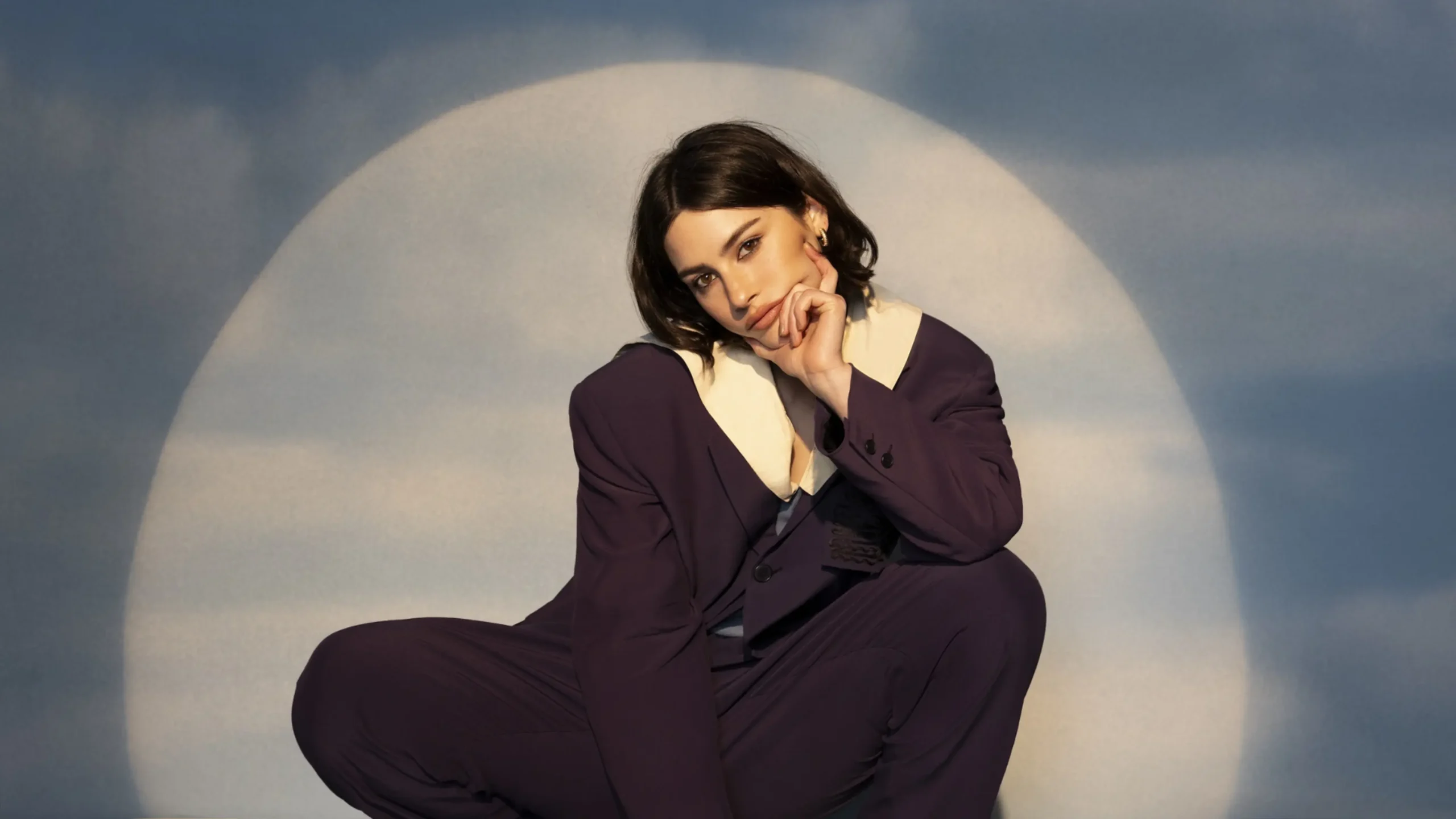 Gracie Abrams: The Story Behind Her Soulful Sound